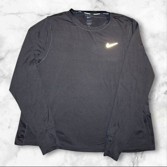 NWOT Nike Black Long Sleeve Running Top (LS22) - Picture 1 of 9